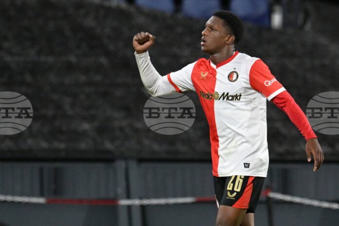 Манчестър Сити е набелязал десния бек на Фейенорд за трансфер през лятото