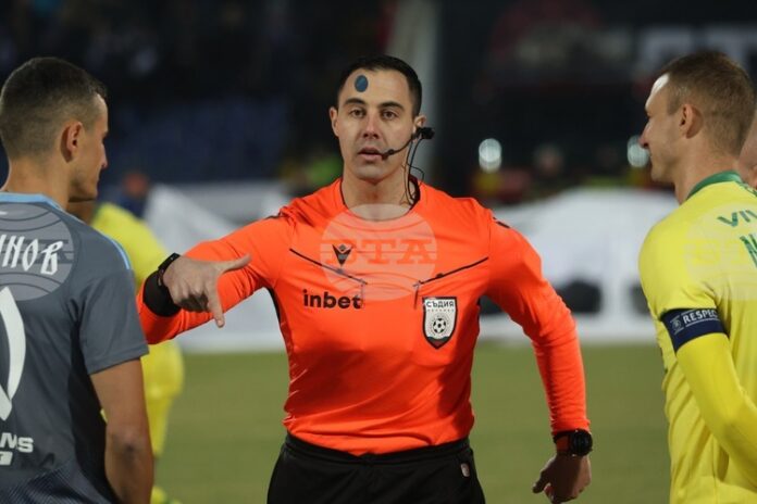 Мариян Гребенчарски ще ръководи за първи път „вечното дерби" ЦСКА – Левски в понеделник, Никола Попов ще отговаря за ВАР