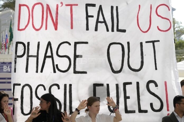 Международна среща за постепенен отказ от изкопаемите горива започва в Колумбия