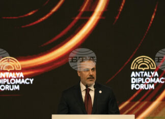 Министрите на външните работи на Турция, Пакистан, Египет и Саудитска Арабия ще се срещнат в кулоарите на форума в Анталия по въпроса за Иран