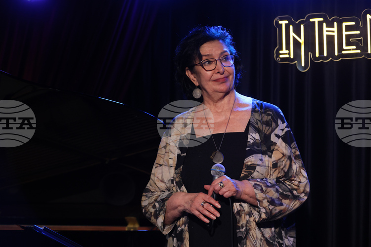 Много деца се запалиха по музикалния конкурс „Милчо Левиев“, обикновено избират неговата джазова музика, каза певицата Вики Алмазиду