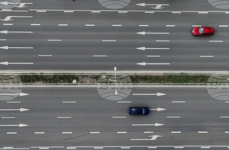 Над 190 000 автомобила се очаква да излязат от София преди Великден, ще се ограничава движението на камиони по "Тракия", "Хемус" и "Струма", съобщи АПИ