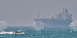 Напълно натоварен танкер с втечнен природен газ премина през Ормузкия проток за пръв път от два месеца