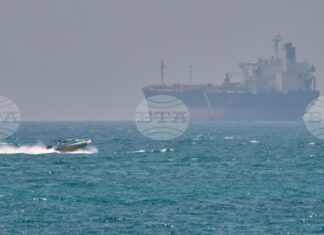 Напълно натоварен танкер с втечнен природен газ премина през Ормузкия проток за пръв път от два месеца