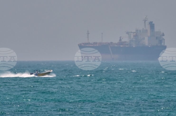 Напълно натоварен танкер с втечнен природен газ премина през Ормузкия проток за пръв път от два месеца