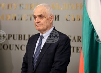 Не разглеждаме нотата от Иран като документ, съдържащ пряка военна заплаха за нашата страна, каза министърът на отбраната Атанас Запрянов Не разглеждаме нотата от Иран като документ, съдържащ пряка военна заплаха за нашата страна, каза министърът на отбраната Атанас Запрянов