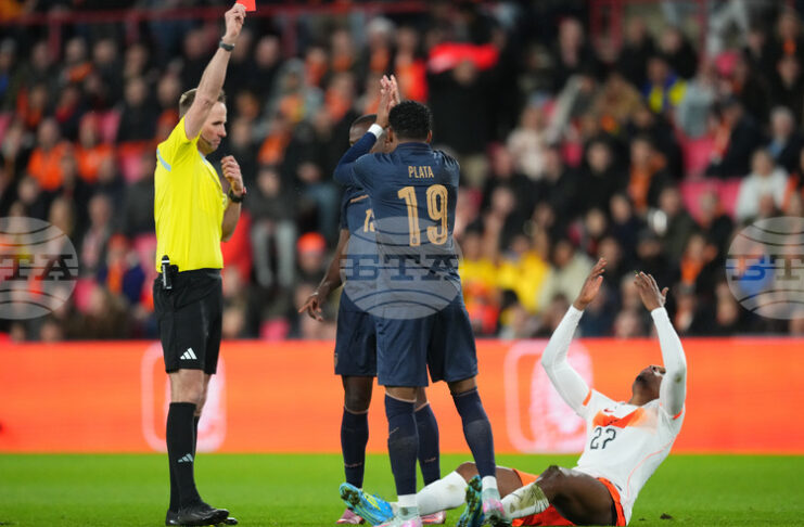 Нидерландия завърши наравно с Еквадор в контрола