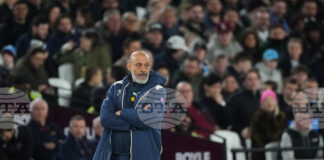 Нуно Ешпирито Санто настоява, че битката за оцеляване не е надпревара между два отбора