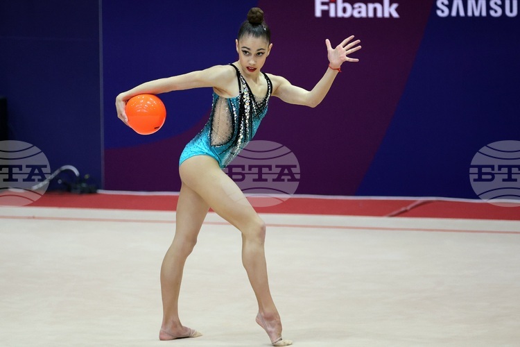 ОБНОВЕНА Анастасия Калева направи дебют на Световната купа по художествена гимнастика в Ташкент, Дара Стоянова е 15-а в многобоя след първите два уреда