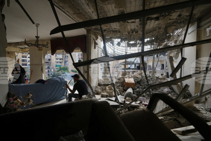 ОБНОВЕНА
                                                                                                Шест убити при израелски удари в Южен Ливан; Израел казва, че е атакувал членове на "Хизбула"