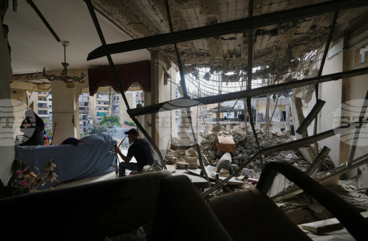 ОБНОВЕНА
                                                                                                Шест убити при израелски удари в Южен Ливан; Израел казва, че е атакувал членове на "Хизбула"