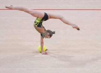 ОБНОВЕНА Стилияна Николова спечели сребърен медал на финала на обръч и бронзов на топка на Световната купа по художествена гимнастика в Баку