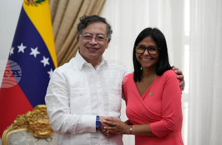 ОБНОВЕНА Венецуела и Колумбия обявиха военно сътрудничество за борба с мафиотскките групи и престъпните банди