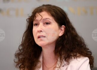 Общо 10 897 паравани за гласуване са предоставени на всички общини, съобщи Ваня Нушева от Координационния щаб за изборите