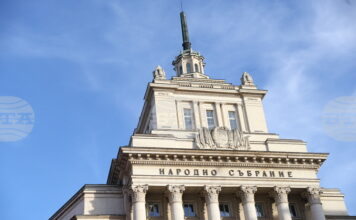 Очаква се по-висока избирателна активност спрямо последните избори, пет са сигурните партии в следващия парламент, според "Алфа Рисърч"