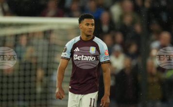 Оли Уоткинс и Астън Вила продължават да се наслаждават на участието си в Лига Европа