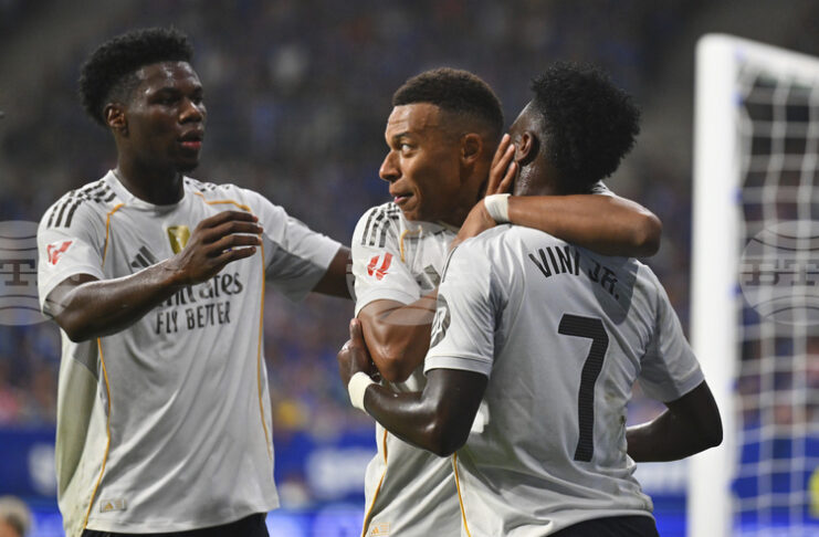 Орелиен Чуамени твърди, че Реал Мадрид е трябвало да напусне терена в мача срещу Бенфика