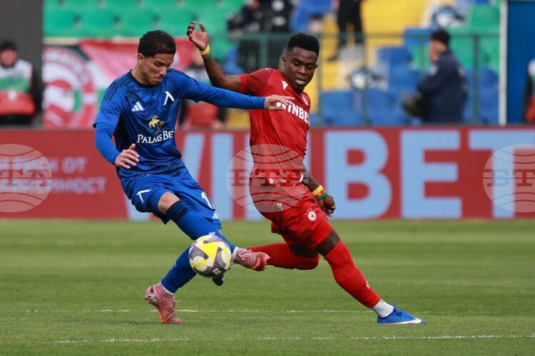 От Макаби Хайфа отрекоха за интерес към Евертон Бала от Левски