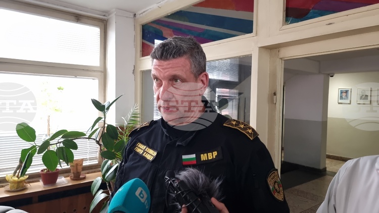 Открити са списъци с имена и суми срещу всяко от тях при полицейска акция в област Плевен, съобщи и.д. главен секретар на МВР Георги Кандев