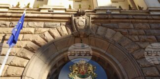 Откриване на консулства, образователни програми и компенсации за родители ще обсъди Министерският съвет