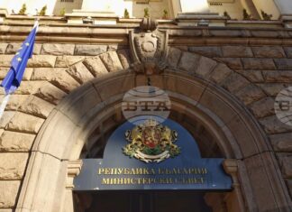 Откриване на консулства, образователни програми и компенсации за родители ще обсъди Министерският съвет