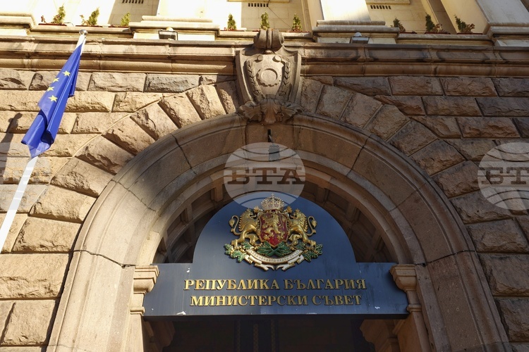 Откриване на консулства, образователни програми и компенсации за родители ще обсъди Министерският съвет