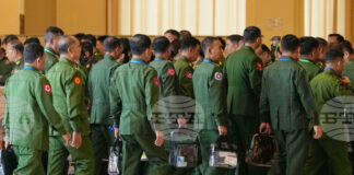 Парламентът на Мианма ще гласува утре за президент, заяви председателят му