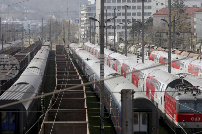 Печалбата на австрийските железници намалява с 40 на сто през 2025 г.