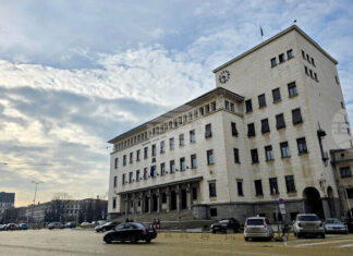 Пет възпоменателни монети, посветени на Априлското въстание, е пуснала досега БНБ, предстои шеста за 150-годишнината от епопеята