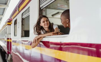 влак, пътуване