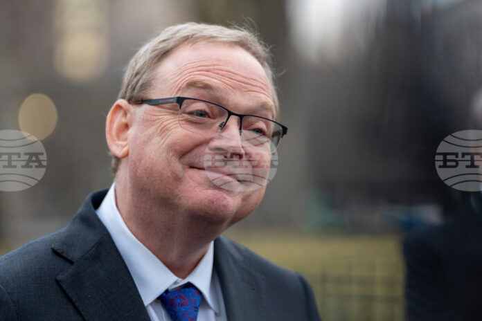 По-високата производителност може да позволи понижение на лихвите, каза икономическият съветник на Белия дом Кевин Хасет