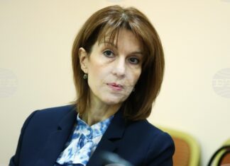 Предприели сме по-строги мерки и няма да допускаме смени в секционните комисии без законово основание, заяви председателят на ЦИК Камелия Нейкова Предприели сме по-строги мерки и няма да допускаме смени в секционните комисии без законово основание, заяви председателят на ЦИК Камелия Нейкова