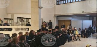 Представяне на книгата на Димо Узунов "Харизанска броеница" в Казанлък събра духовници, местна власт, културни дейци и общественици