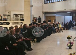 Представяне на книгата на Димо Узунов "Харизанска броеница" в Казанлък събра духовници, местна власт, културни дейци и общественици