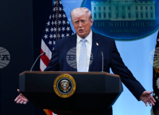 ПРЕГЛЕД НА ПЕЧАТА
                                                                                                Тръмп си намери отбивка, пише "Ню Йорк таймс"; според "Вашингтон пост" мрачната му реторика засенчва лунната мисия; "Монд" говори за "психичното му здраве"