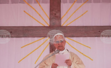 При посещението си в Ангола папа Лъв XIV осъди експлоатацията на хора от “авторитарните лидери“ по света