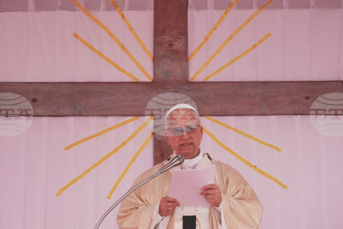 При посещението си в Ангола папа Лъв XIV осъди експлоатацията на хора от “авторитарните лидери“ по света