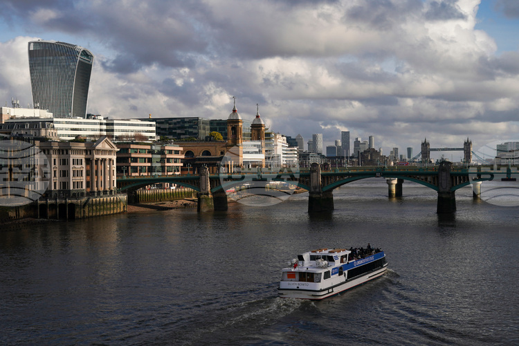 Промишленото производство ускори растежа на британската икономика през февруари