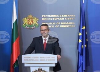 Проверява се дали месо от ферма в силистренското село Черногор е достигнало до търговската мрежа, съобщи министър Иван Христанов