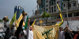 "Хизбула" си запазва правото да отвърне на продължаващите израелски атаки, заяви депутат от проиранското движение