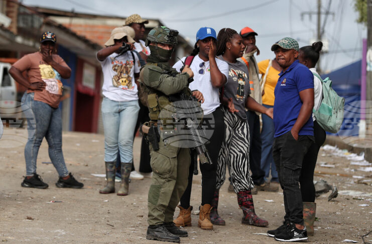 Ръководител в разузнавателната служба на Колумбия подаде оставка след скандал
