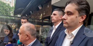 Разделението на парламентарната група е сериозна политическа грешка, каза председателят на ДСБ Атанас Атанасов