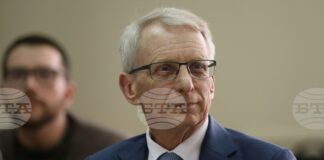 С „Да, България" сме много далеч от това да бъдем една партия, коментира Николай Денков от „Продължаваме промяната"