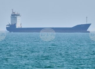 Само три кораба са преминали през Ормузкия проток през последните 24 часа, по данни на платформи за проследяване на корабоплаването