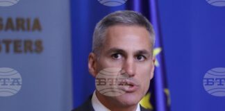 Състезателите по сноуборд Тервел и Малена Замфирови се включват в кампания на правителството срещу хазартната зависимост, обяви служебният премиер