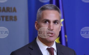 Състезателите по сноуборд Тервел и Малена Замфирови се включват в кампания на правителството срещу хазартната зависимост, обяви служебният премиер