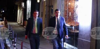 Схеми като "Магазини за хората" са визитната картичка и касичка на модела "Пеевски-Борисов", заявиха в позиция от "Да, България"