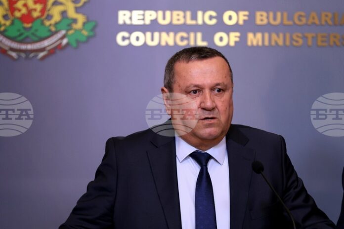 Швейцарското правило ще бъде спазено, от 1 юли пенсиите ще се увеличат със 7,8%, увери служебният социален министър Хасан Адемов