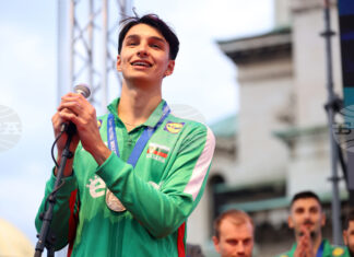 Симеон Николов и Локомотив (Новосибирск) стартираха с победа в плейофите за бронзовите медали в руското волейболно първенство