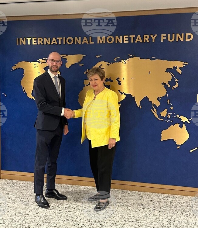 Служебният министър на финансите Георги Клисурски разговаря с управляващия директор на МВФ Кристалина Георгиева във Вашингтон